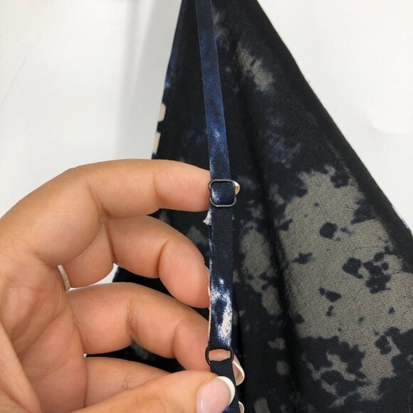 Nordstrom  4SI3NNA Blue Tie dye Plunge Asymmetric Tank Top size M - Picture 10 of 15